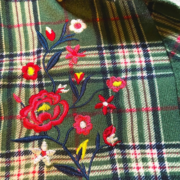 Shirt - Picture 3 of 5